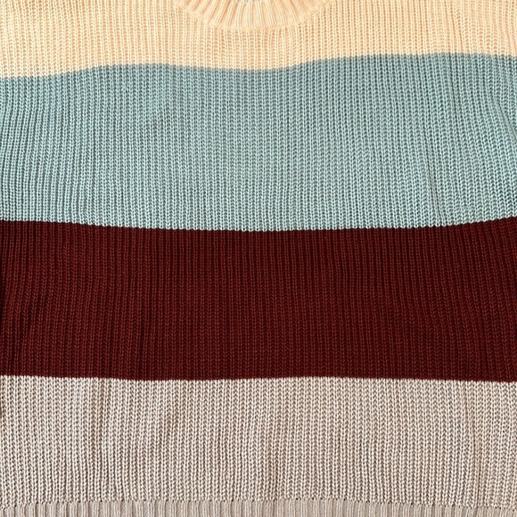 Women’s Striped Sweater - Size: Medium - Picture 2 of 8